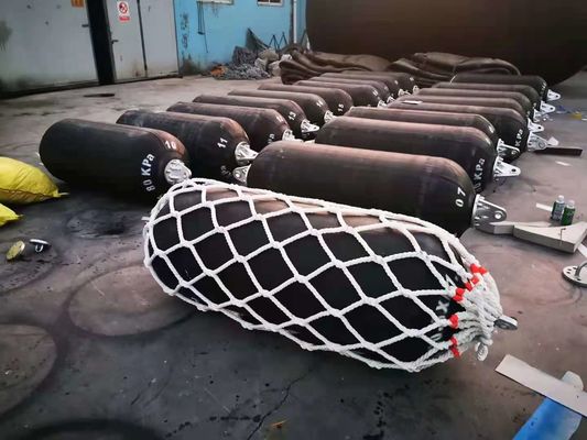 Giao hàng để vận chuyển Tàu khí nén Tấm chắn cao su với lưới xích lốp
