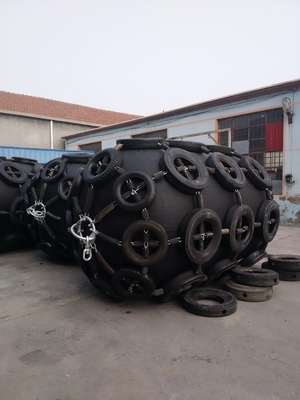 Giao hàng để vận chuyển Tàu khí nén Tấm chắn cao su với lưới xích lốp