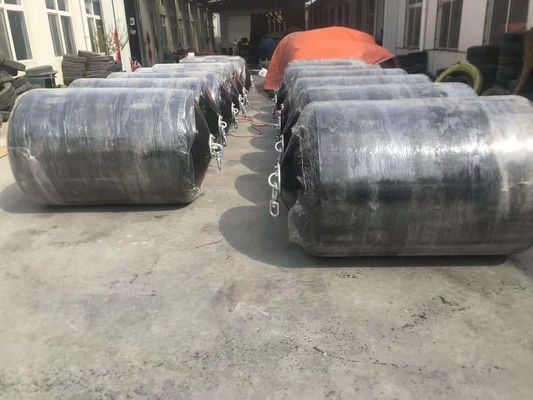 Bọt đầy bọt EVA Polyurea SPUA chắn bùn với Dock Defense để cập bến tàu