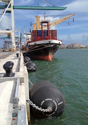 Polyurea Coating Marine Floating EVA Fender Cell kín với chất lượng cao neo tàu