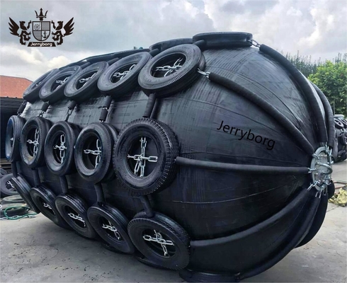 ISO 17357 Tiêu chuẩn 50kPa/80kPa Yokohama cao su Fender với lốp và chuỗi Marine Floating Fender