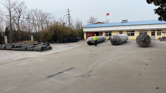 Chất lượng cao thuyền nổi cứu hộ cao su biển bền túi khí cao su cho khởi động