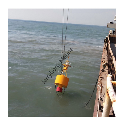 Lò bay hàng hải bằng thép với dấu hiệu nổi bên kênh cao