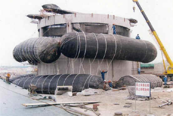 1.2m * 15m Túi khí hàng hải cao su tự nhiên Bơm hơi Trọng lượng nặng Nâng Túi khí