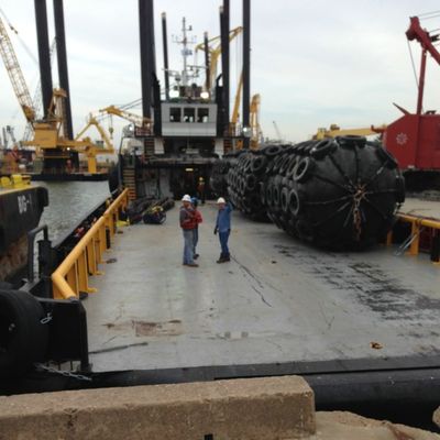 Chắn bùn khí nén bơm hơi Yokohama Chắn bùn nổi 50 kpa docking