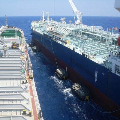 ISO17357 50 kpa 80 kpa STS STD Bộ chắn bùn cao su nổi khí nén Yokohama