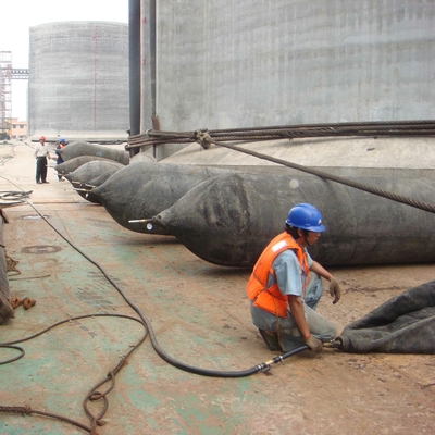 Túi khí cao su hàng hải nâng hạng nặng có thể bơm hơi 1.5m * 15m